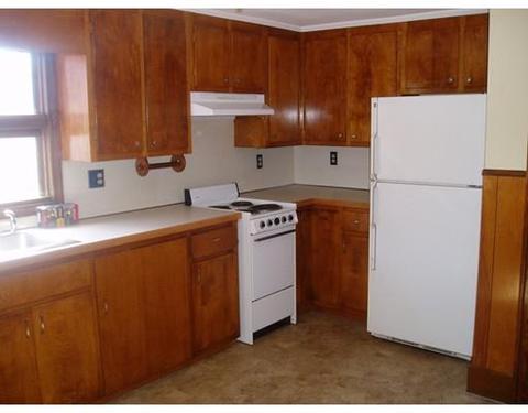 18 Chestnut St, Chicopee, MA 01013 photo 5
