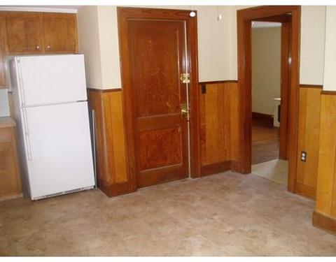 18 Chestnut St, Chicopee, MA 01013 photo 6
