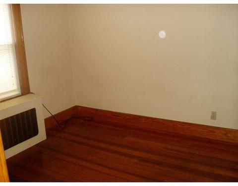 18 Chestnut St, Chicopee, MA 01013 photo 12