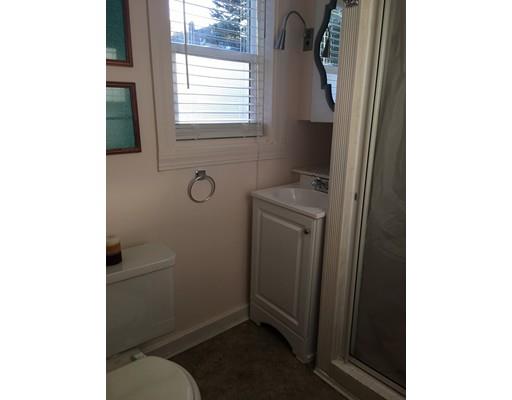 132 Windemere St, Springfield, MA 01104 photo 16
