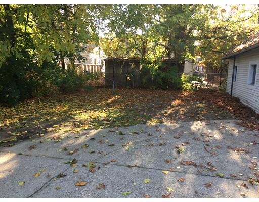 132 Windemere St, Springfield, MA 01104 photo 19