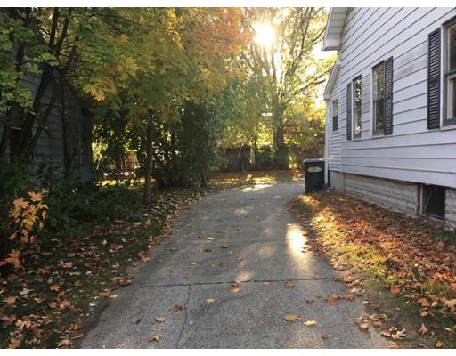 132 Windemere St, Springfield, MA 01104 photo 2