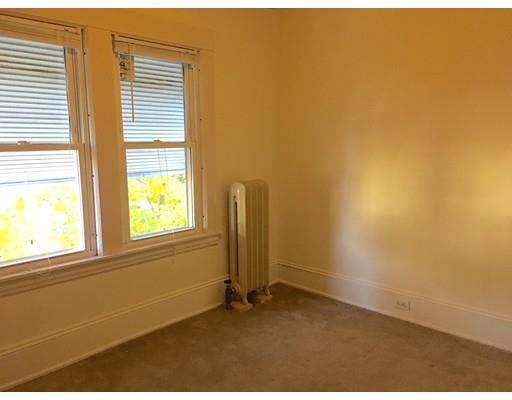 132 Windemere St, Springfield, MA 01104 photo 15