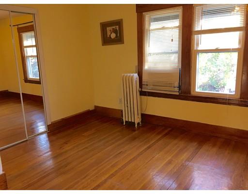 132 Windemere St, Springfield, MA 01104 photo 10