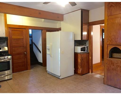 132 Windemere St, Springfield, MA 01104 photo 4