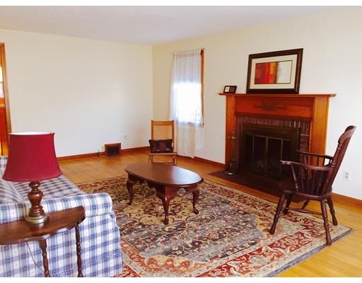 35 Jean Dr, Springfield, MA 01104 photo 3