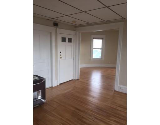 82 Harrison St, Worcester, MA 01604 photo 2