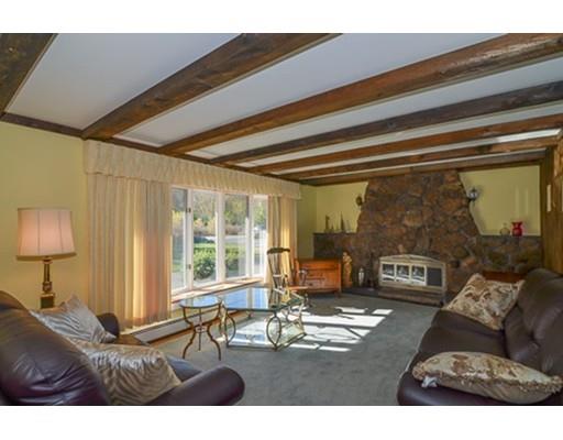 28 Pearl St, Upton, MA 01568 photo 4