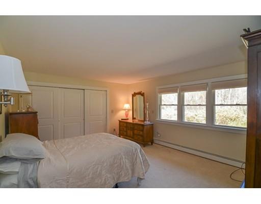 28 Pearl St, Upton, MA 01568 photo 9