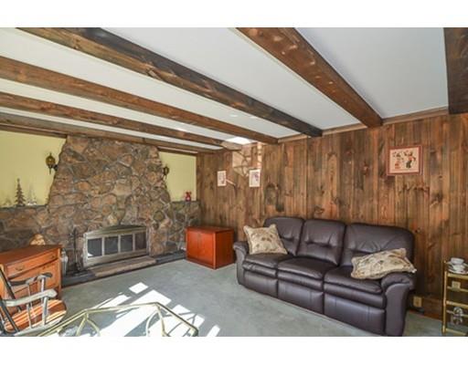 28 Pearl St, Upton, MA 01568 photo 3