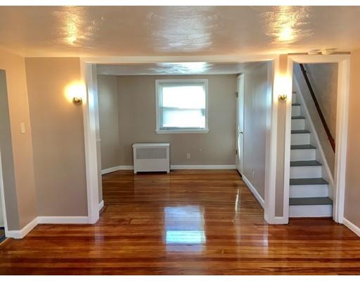 22 Cherrelyn St, Springfield, MA 01104 photo 4