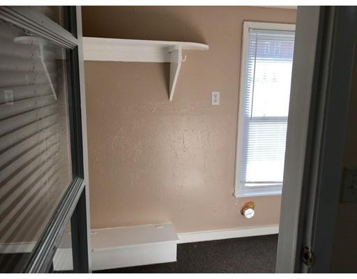 22 Cherrelyn St, Springfield, MA 01104 photo 7