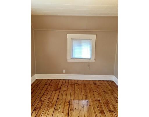 22 Cherrelyn St, Springfield, MA 01104 photo 10