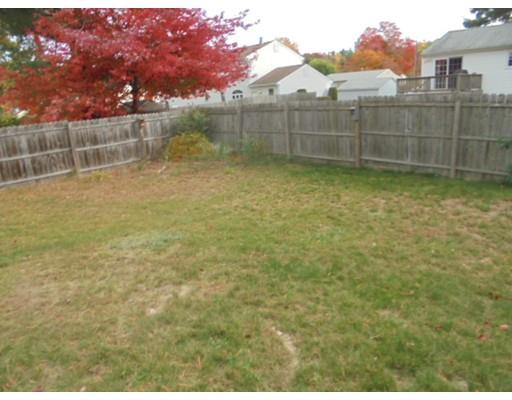 131 Ellendale Cir, Springfield, MA 01128 photo 3