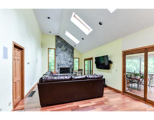 22 Plumbley Rd, Upton, MA 01568 photo 11