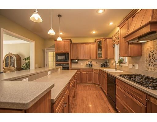 480 Mohawk Rd, Raynham, MA 02767 photo 7