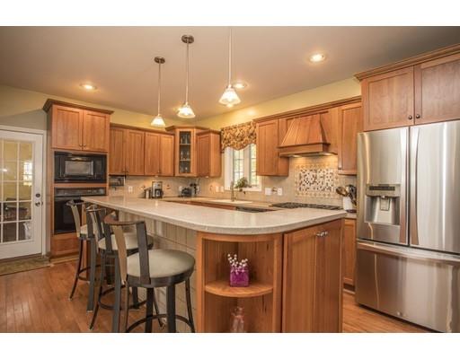 480 Mohawk Rd, Raynham, MA 02767 photo 8