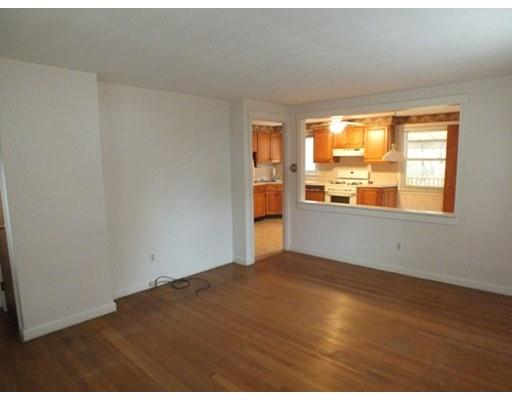 216 Sawmill Rd, Springfield, MA 01118 photo 3