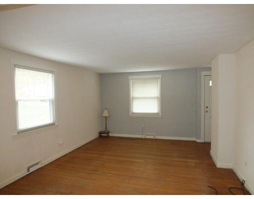 216 Sawmill Rd, Springfield, MA 01118 photo 2