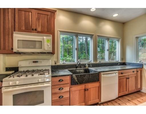 42 Dennison St, Gloucester, MA 01930 photo 4