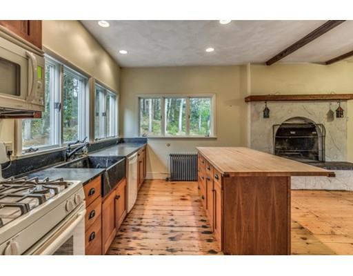 42 Dennison St, Gloucester, MA 01930 photo 3