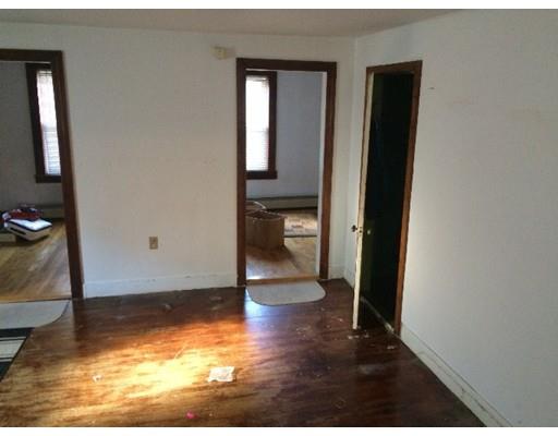 16 Cedar St, Lowell, MA 01852 photo 9
