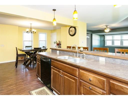 103 Arnold St, Chicopee, MA 01013 photo 3
