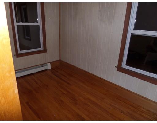 23 Derby St, Worcester, MA 01604 photo 11