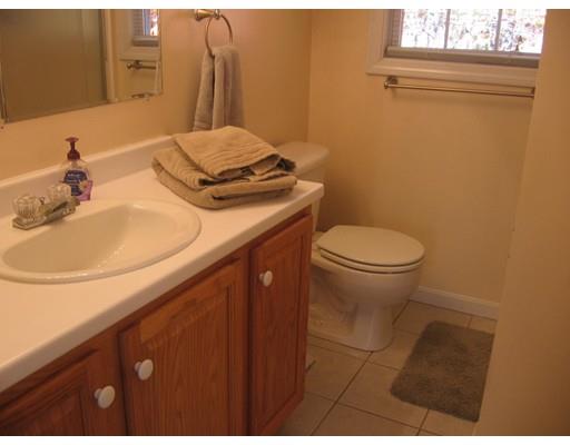 2 Saffron Dr, Worcester, MA 01605 photo 14