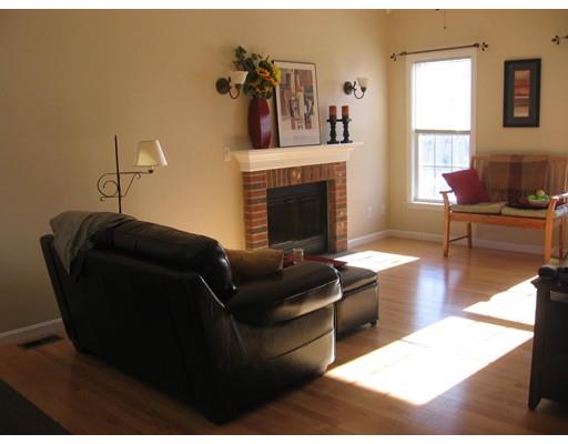 2 Saffron Dr, Worcester, MA 01605 photo 4