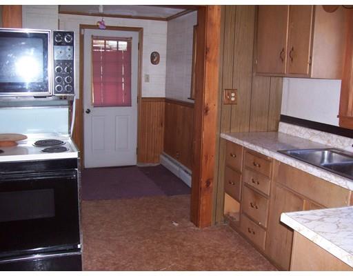 79 Warwick Ave, Athol, MA 01331 photo 3