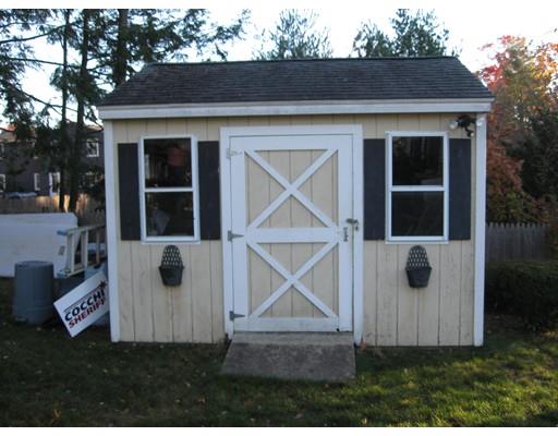 141 Westbrook Dr, Springfield, MA 01129 photo 5