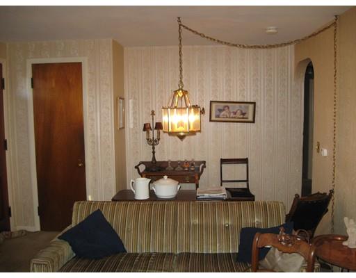141 Westbrook Dr, Springfield, MA 01129 photo 11