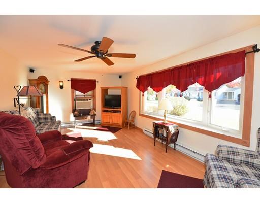 24 Elaine St, Webster, MA 01570 photo 4