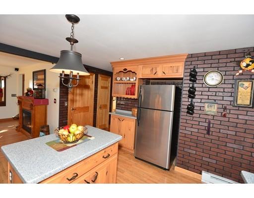 24 Elaine St, Webster, MA 01570 photo 9