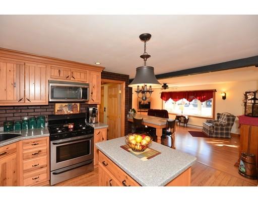 24 Elaine St, Webster, MA 01570 photo 8