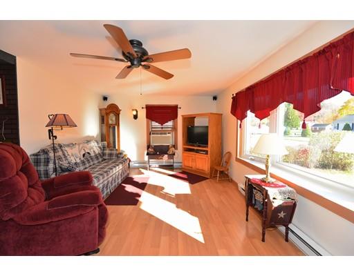 24 Elaine St, Webster, MA 01570 photo 2