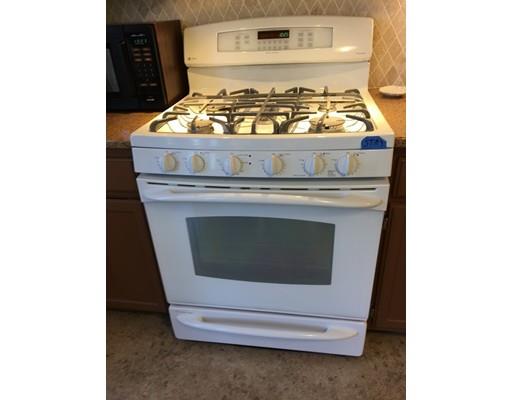 112 Muzzy St, Chicopee, MA 01020 photo 5