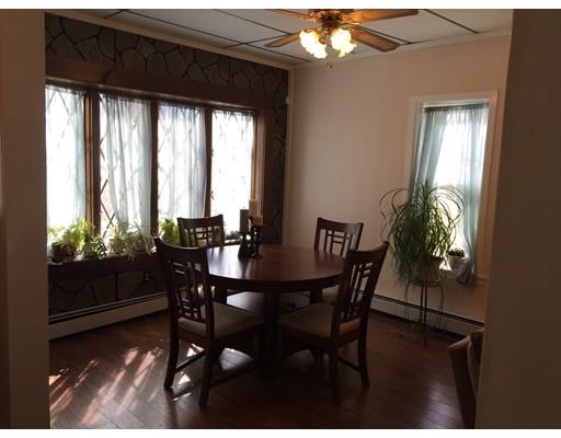 112 Muzzy St, Chicopee, MA 01020 photo 9
