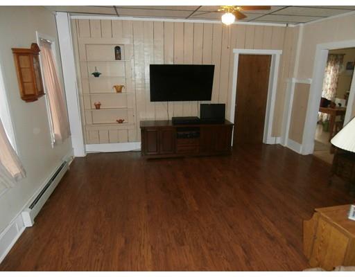 112 Muzzy St, Chicopee, MA 01020 photo 11