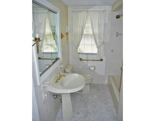 1537 Plumtree Rd, Springfield, MA 01119 photo 10