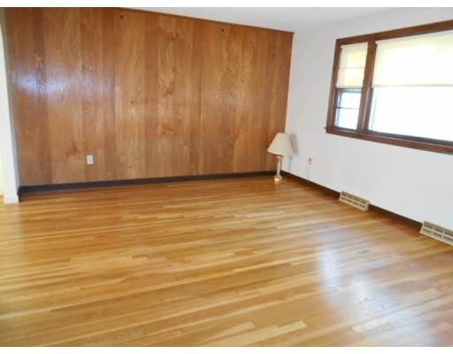 7 Charles Dr, Franklin, MA 02038 photo 2