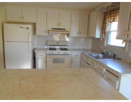 7 Charles Dr, Franklin, MA 02038 photo 4