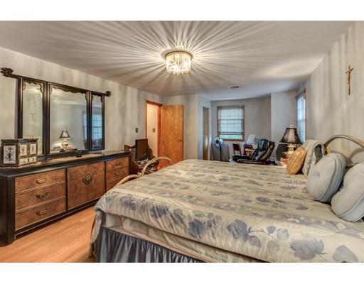 4 Macarthur Rd, Stoneham, MA 02180 photo 12