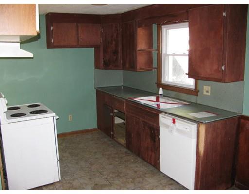 34 Capitol Rd, Springfield, MA 01119 photo 8
