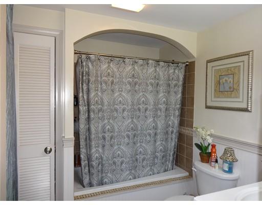 35 Kilburn St, Fall River, MA 02724 photo 8
