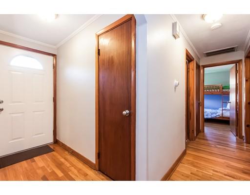 63 Gerald St, Springfield, MA 01109 photo 4