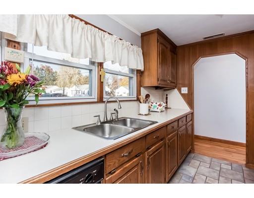 63 Gerald St, Springfield, MA 01109 photo 12