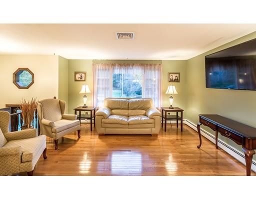 56 Hickory Dr, Raynham, MA 02767 photo 10