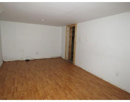 385 Plumtree Rd, Springfield, MA 01118 photo 12